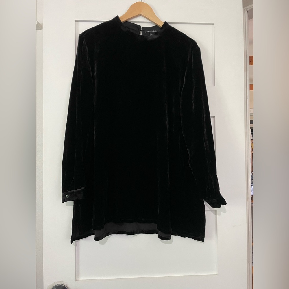 Eileen Fisher Crew/Mock neck black velvet Size L